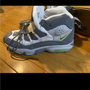 NIKE Sneakers 10.5